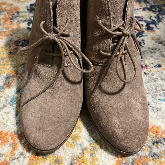 Lucky Brand Light Tan Suede Booties - Never Been Worn - Picture 3 of 11